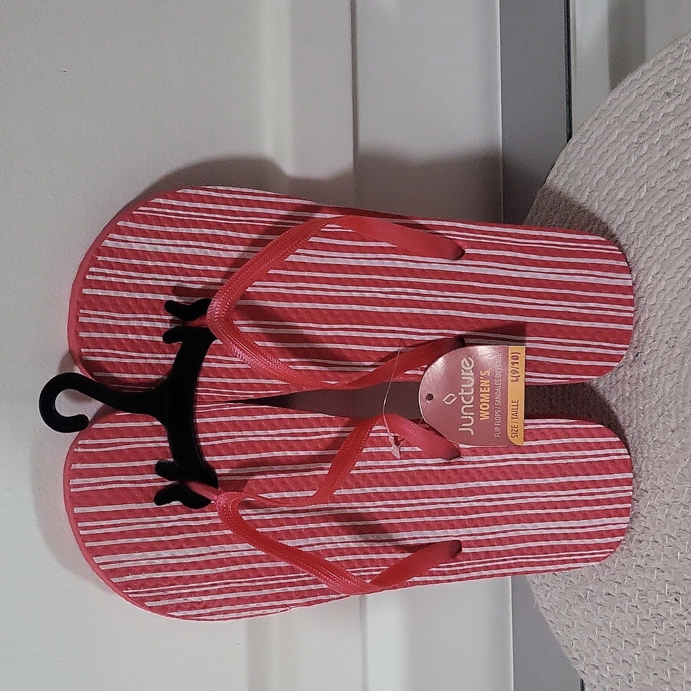 Juncture Womens Red and White Striped Flip Flops Size Large
